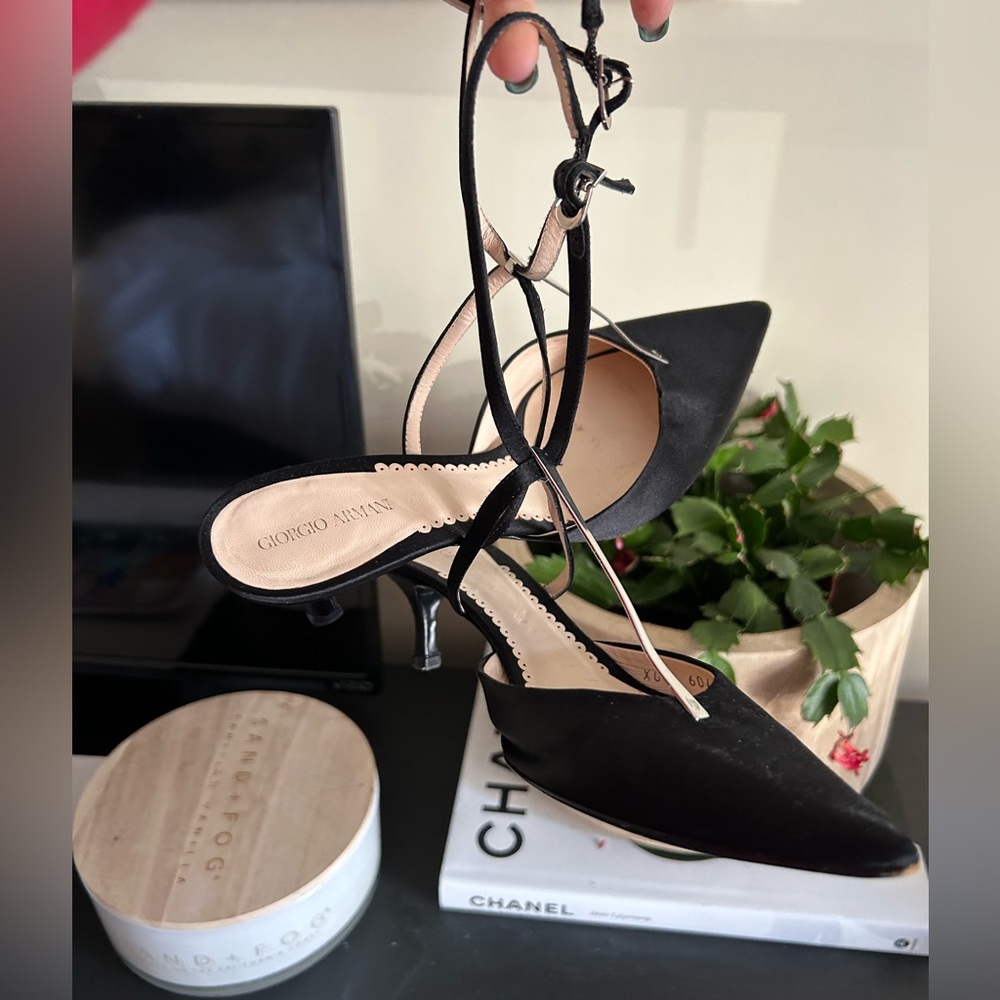 Vintage Giorgio Armani Satin Kitten Heel - size 36.5